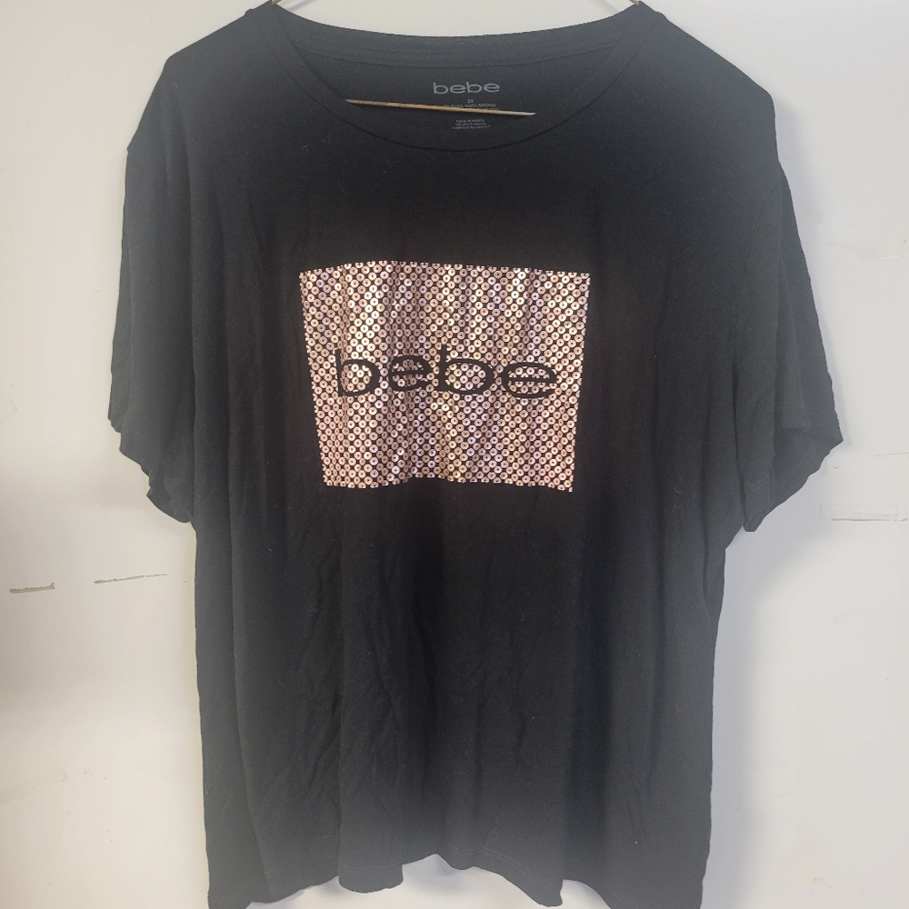 BEBE T-SHIRT